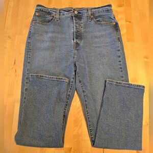 Levi's Wedgie Straight Jeans Size 32